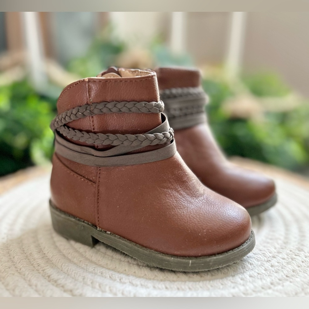 Toddler Size 5 Old Navy Faux Leather Fashion Boots Brown